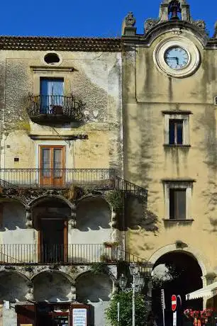 Photo de Ancient Clock Tower of Paola