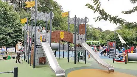 Photo de Lake House Playground