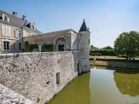 Photo de Château & Thermes de Saint-Denis sur Loire