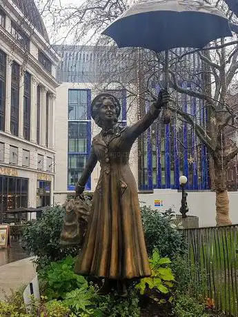 Photo de Mary Poppins Statue