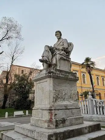 Statua di Pellegrino Rossi