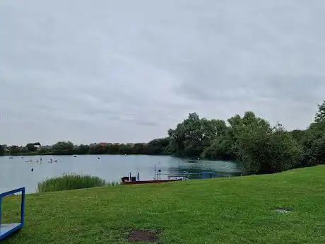 Photo de Gildenburgh Water