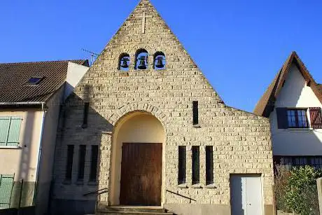 Photo de Église Sainte-Thérèse de l'Enfant Jésus de Puiseux-en-France