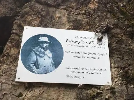 Photo de Altare Tito Caporali