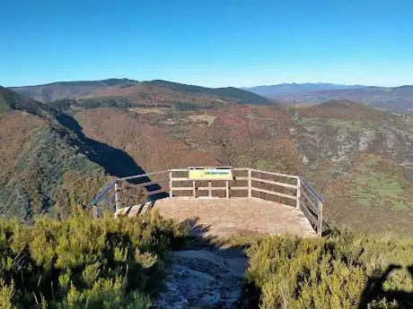 Photo de Miradoiro do Alto do PolÃ­n