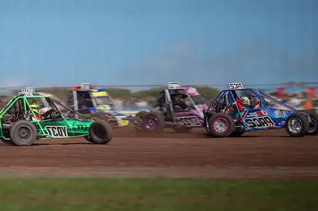 Red Roses Autograss