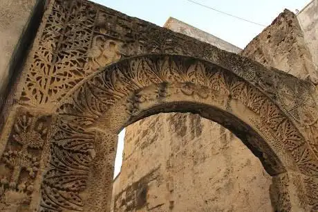 Arco Lucchetti