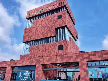 Mas museum Aan De Stroom