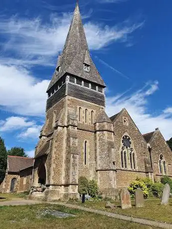Photo de St Michael's & All Angels Church