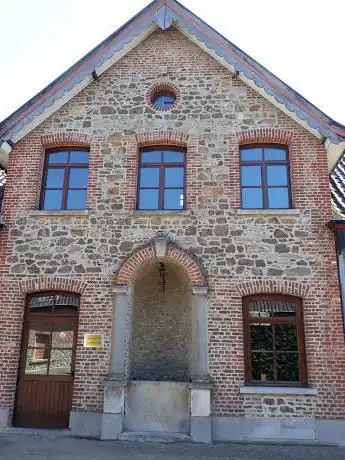 Maison De Jeunes