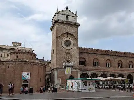 Photo de Palazzo della Ragione