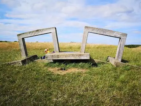 Victory Wood Link Sculpture
