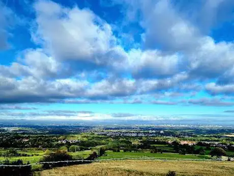 Photo de Werneth Low Triangle - Viewpoint