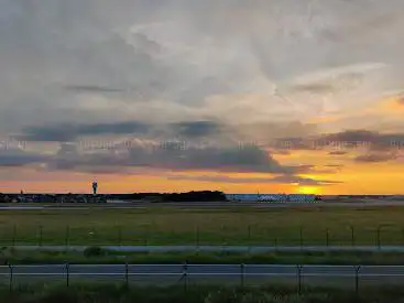 Spottersplaats 25L/07R