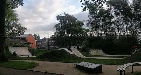 Concrete skatepark chadderton
