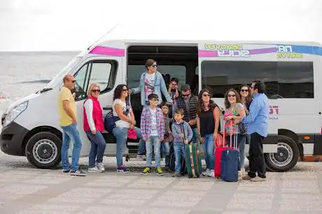 Photo de Pagoto Tour - Transfer Navetta Shuttle Bus A San Vito Lo Capo da Trapani e Palermo