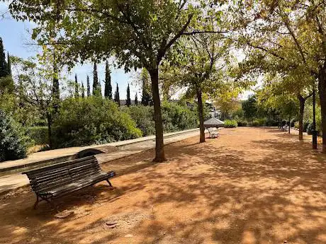 Photo de Almunia de Aynadamar Park
