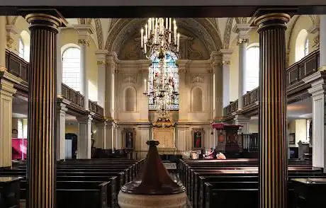 Photo de St Giles in the Fields