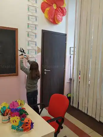 CENTRUL DE CULTURÄ‚ ȘI TRADIÈšIE ROMÂNEASCÄ‚
