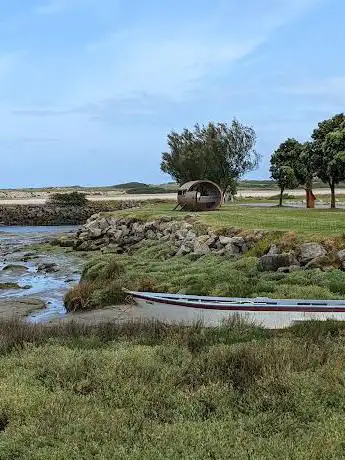 Sheltered picnic place