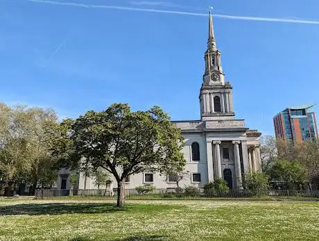 Photo de All Saints Churchyard