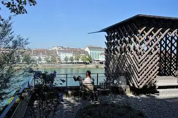 Photo de Garden of the Old University