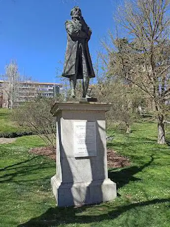 Photo de Estatua de Eugenio Espejo