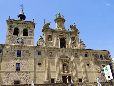 Photo de Iglesia de San Nicolás El Real