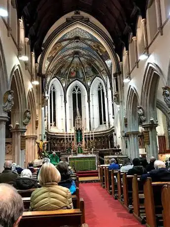 Photo de Sacred Heart Catholic Church Hove