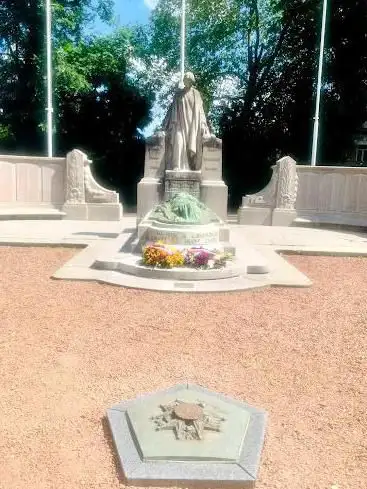 Photo de Monument aux Morts de Valenciennes
