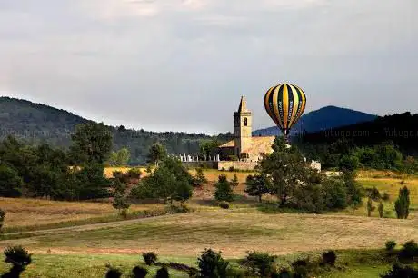 Photo de FRANCE MONTGOLFIERES - Provence - Forcalquier