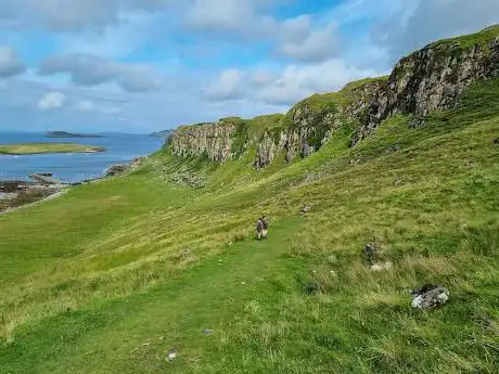 Photo de Path To Staffin Harbour & An Corran Beach