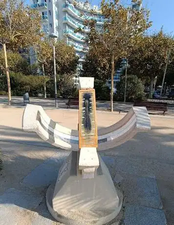 Solar Clock and Calendar