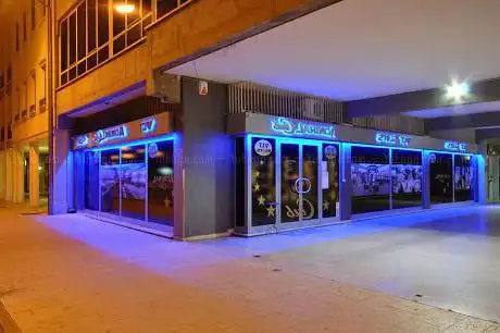 Photo de Admiral Club