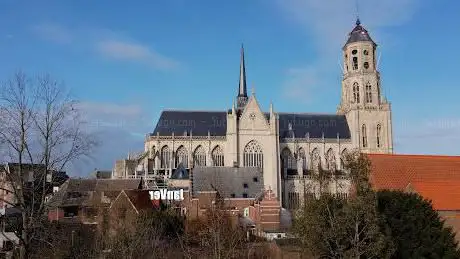 Photo de Sint-Gummaruskerk
