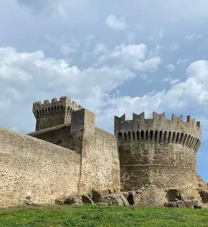 Torre Medievale e Rocca degli Appiani