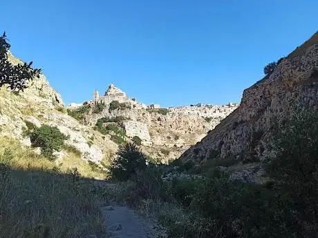 Photo de Ponte Tibetano della Gravina - Accesso al Parco della Murgia Materana