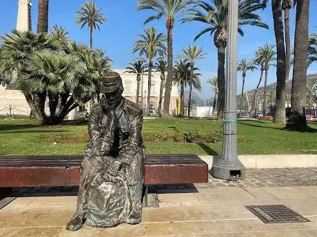 Photo de Monument to the replacement soldier
