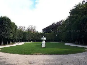 Lyre Parterre