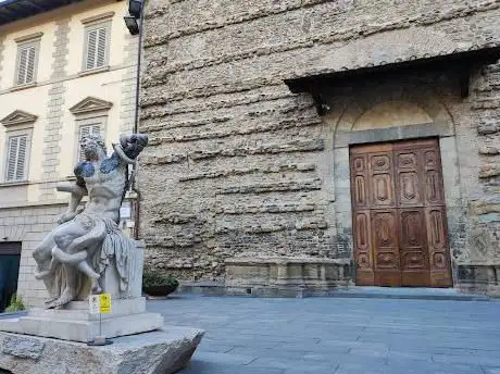 Photo de Piazza San Francesco