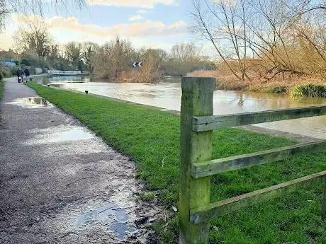 Photo de Nature Lake Watermead Country Park