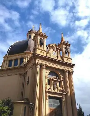 Photo de Parroquia San Gabriel - Santa Gema
