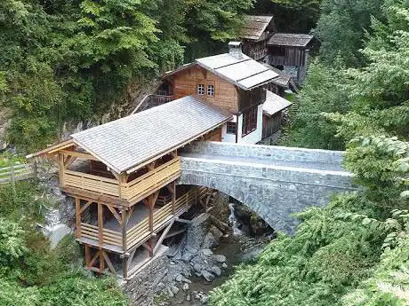 Les Vieux Moulins de la Tine