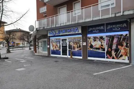 Photo de Admiral Club