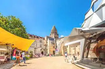 Photo de Abbey to the Ladies of Saintes