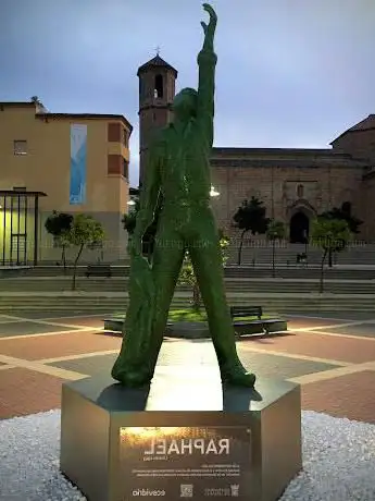 Photo de Estatua de Raphael