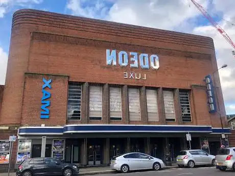 Photo de ODEON Luxe Swiss Cottage