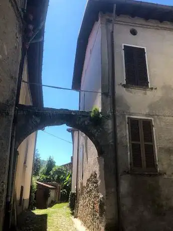 Castello di Mombello