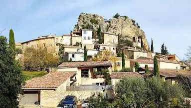 Vue magnifique sur la Roque-Alric