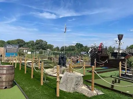 Photo de Pirates Cove Mini Golf
